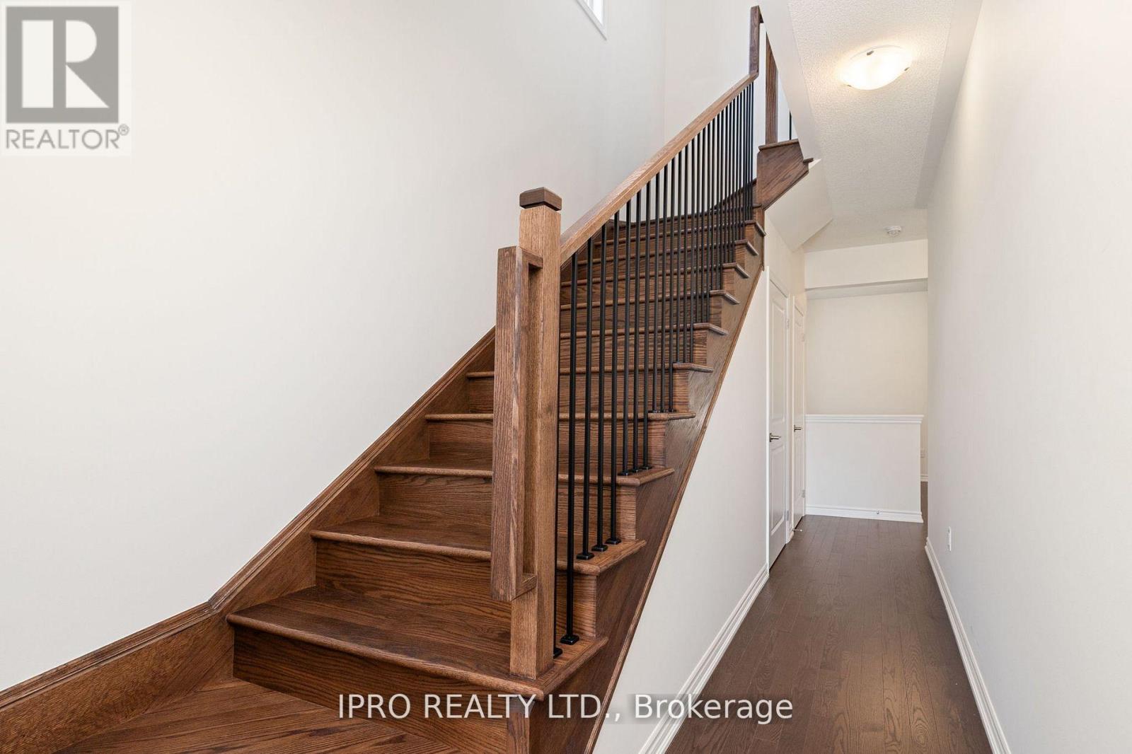 11 Phoenix Boulevard, Barrie, Ontario  L9S 2Z4 - Photo 15 - S12143126