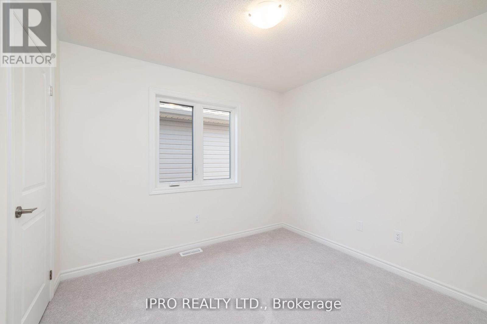11 Phoenix Boulevard, Barrie, Ontario  L9S 2Z4 - Photo 25 - S12143126