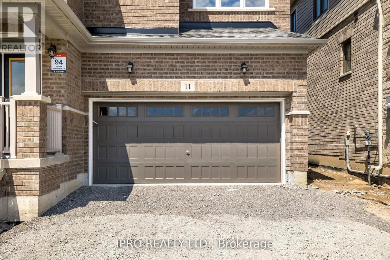 11 Phoenix Boulevard, Barrie, Ontario  L9S 2Z4 - Photo 3 - S12143126