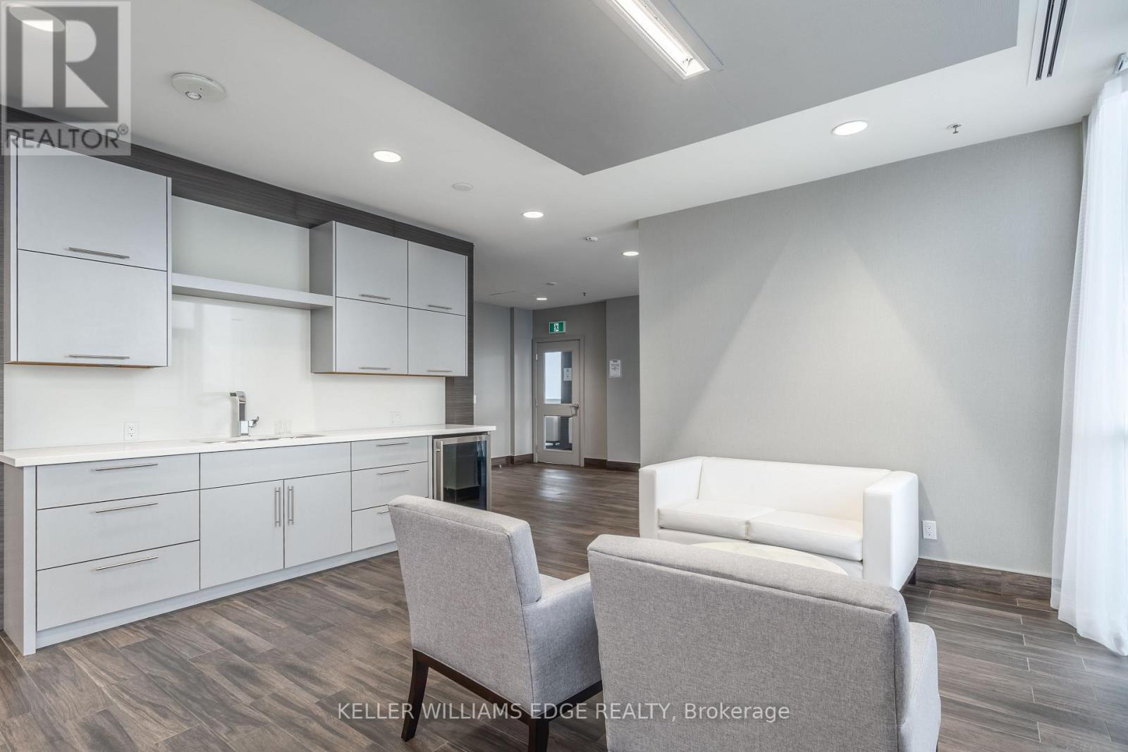 1608 - 2081 Fairview Street, Burlington, Ontario  L7R 0E4 - Photo 45 - W12143118