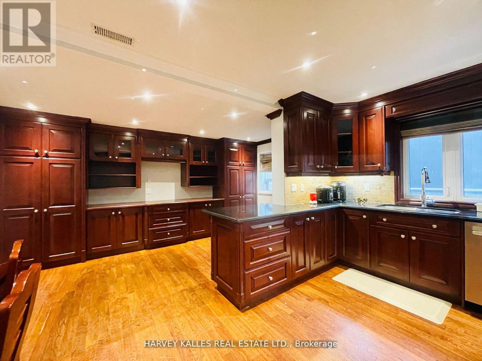 Main - 1538 Davenport Road, Toronto, Ontario  M6H 2J1 - Photo 2 - W12143119