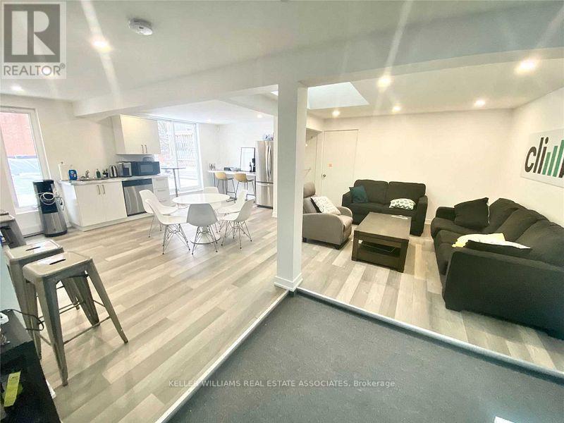 Second Floor - 82 Lakeshore Road E, Mississauga (Port Credit), Ontario  L5G 1E1 - Photo 10 - W12143134