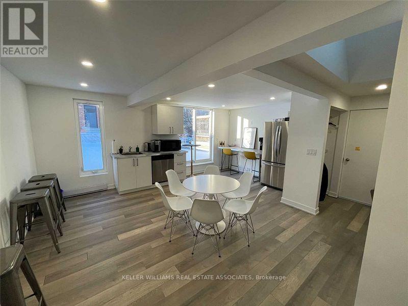 Second Floor - 82 Lakeshore Road E, Mississauga (Port Credit), Ontario  L5G 1E1 - Photo 5 - W12143134