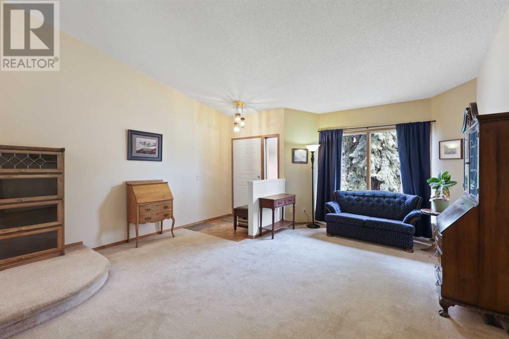 7 Sunhaven Way Se, Calgary, Alberta  T2X 2N7 - Photo 12 - A2213558