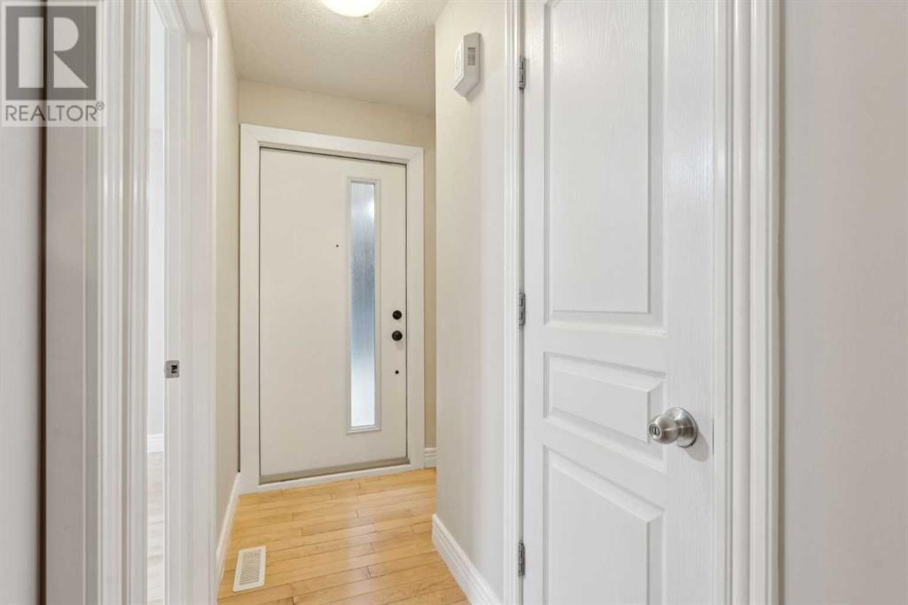 Property at 178, 86 Glamis Green SW image 4