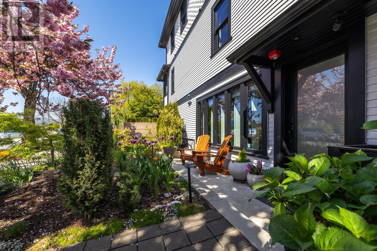 3918 Carolina Street, Vancouver, British Columbia  V5V 1X8 - Photo 2 - R3001868