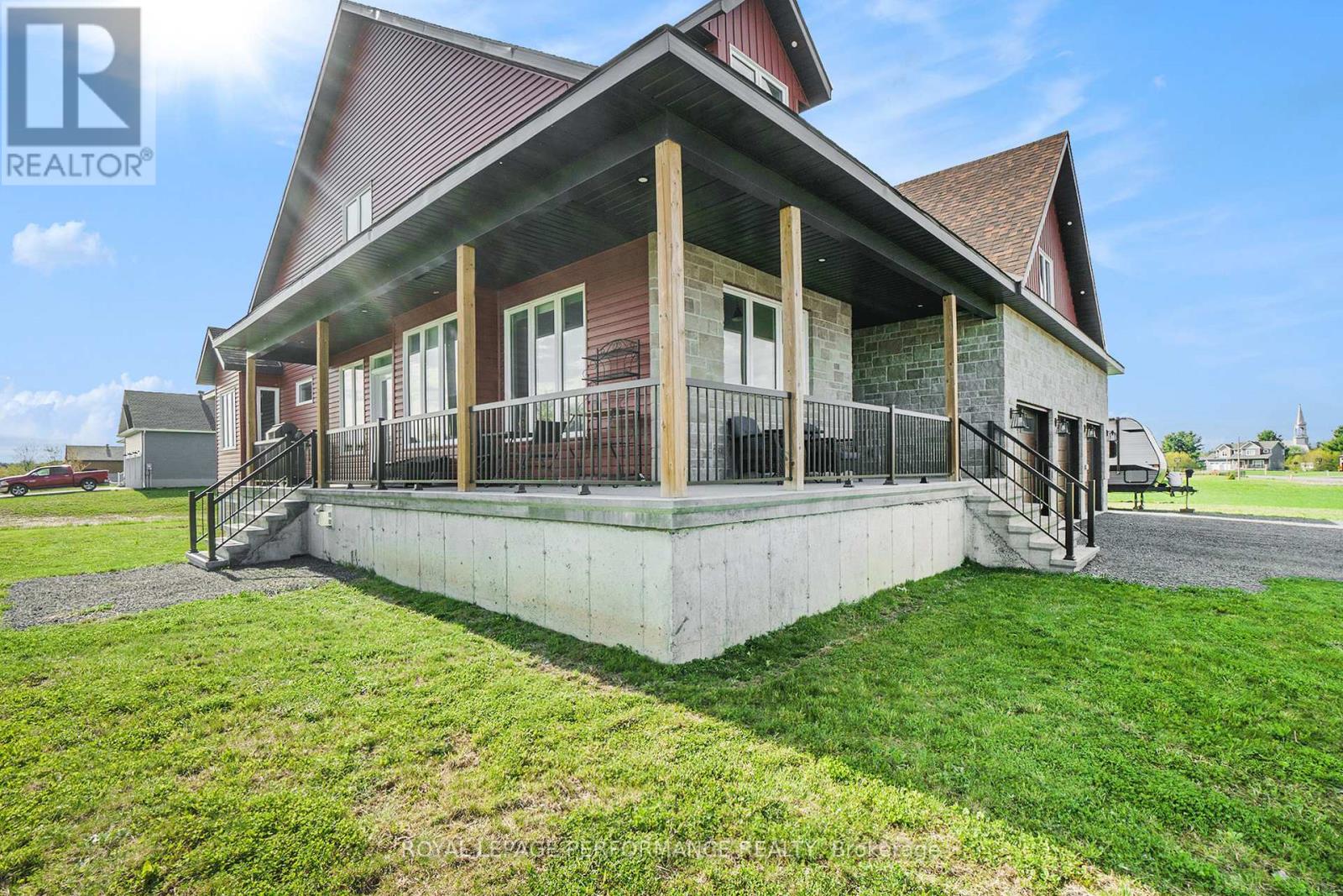 209 Des Violettes Street, Clarence-Rockland, Ontario  K0A 2A0 - Photo 4 - X12143179