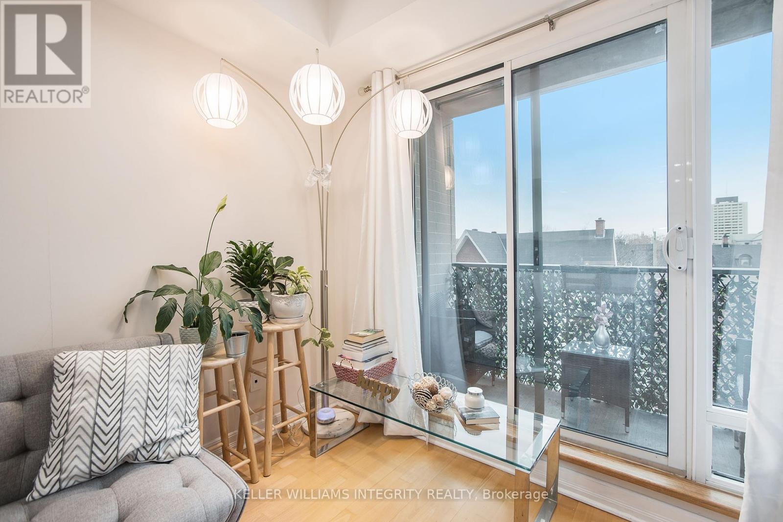 601 - 200 Besserer Street, Ottawa, Ontario  K1N 0A7 - Photo 7 - X12093738