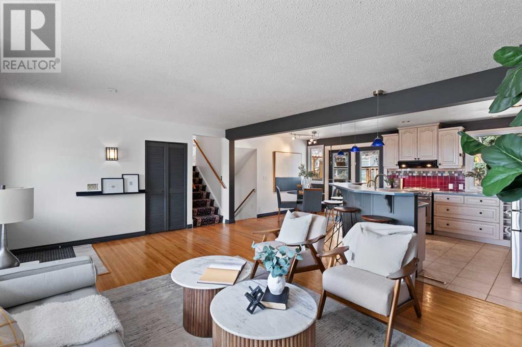 2736 Chalice Road Nw, Calgary, Alberta  T2L 1C8 - Photo 7 - A2213650