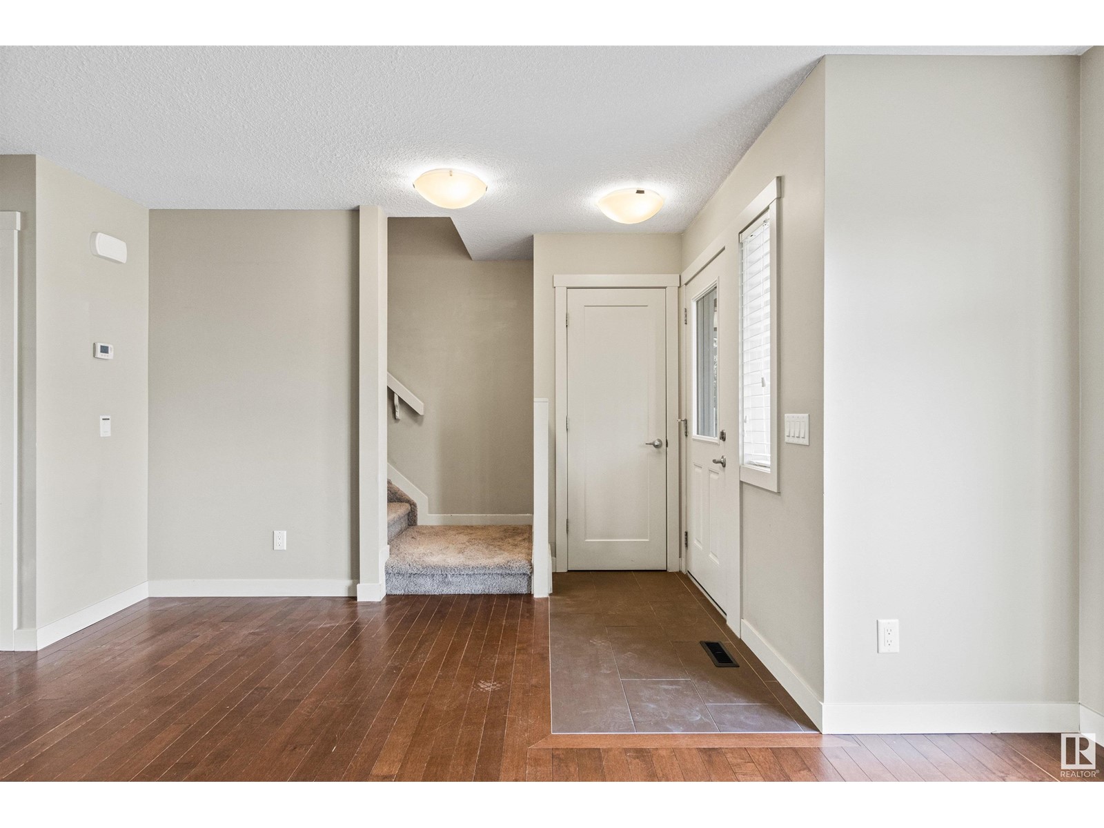 Property at 709 177 ST SW image 4
