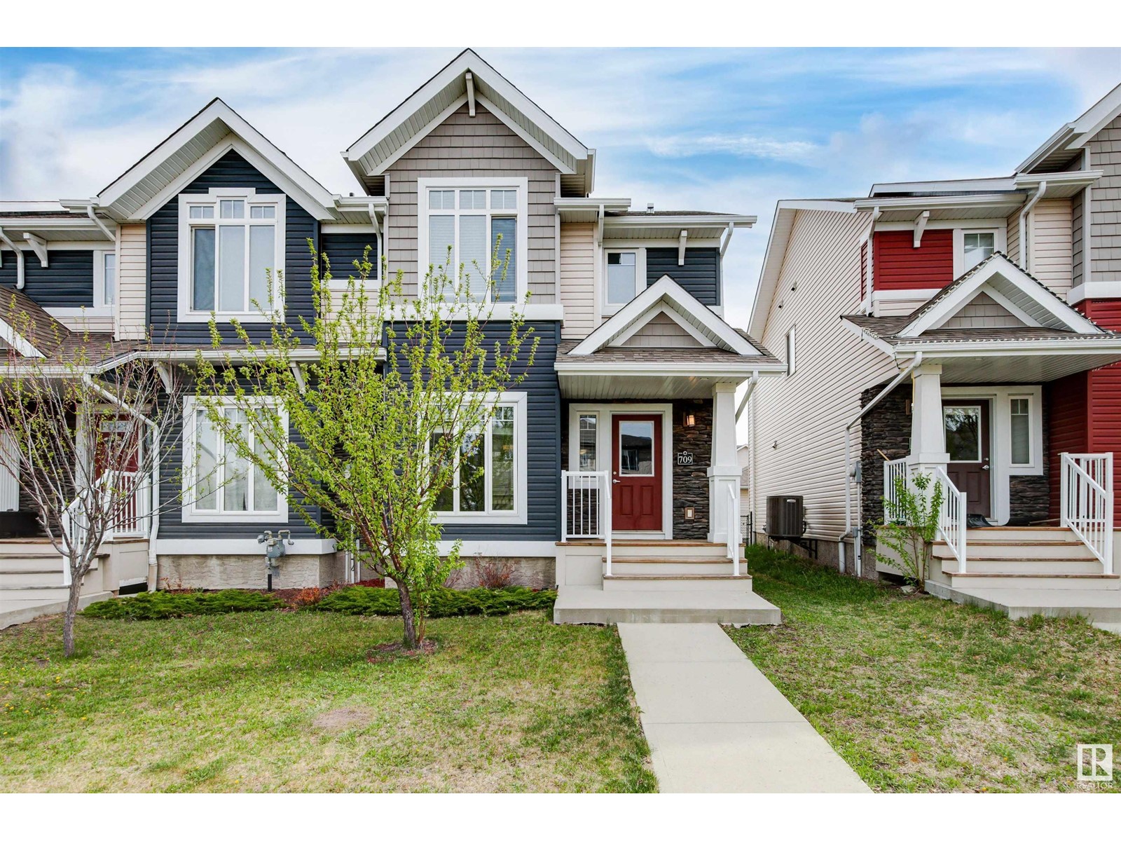 Property at 709 177 ST SW image 1