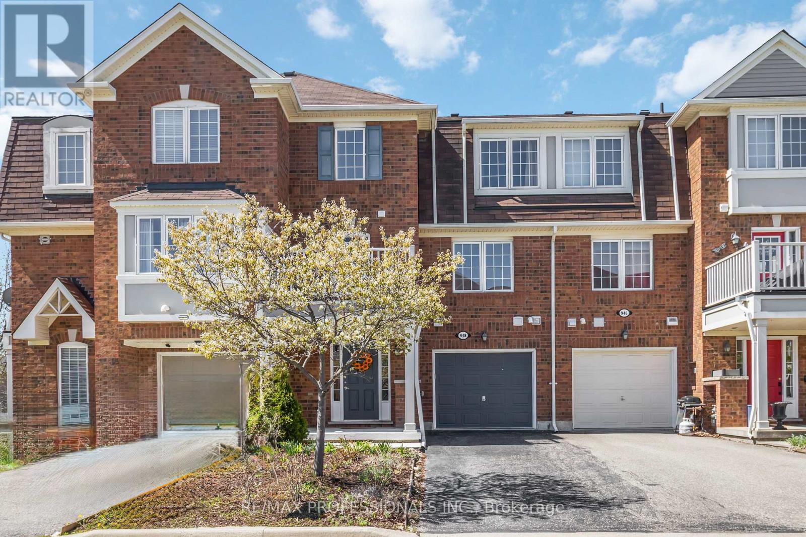 948 SPRAGUE PLACE, Milton, Ontario