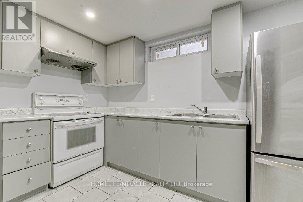 259 Phelan Street, Woodstock (Woodstock - South), Ontario  N4S 2B3 - Photo 12 - X12143172