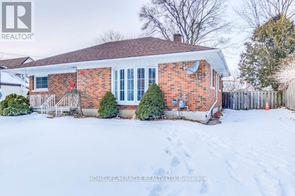 259 Phelan Street, Woodstock (Woodstock - South), Ontario  N4S 2B3 - Photo 2 - X12143172