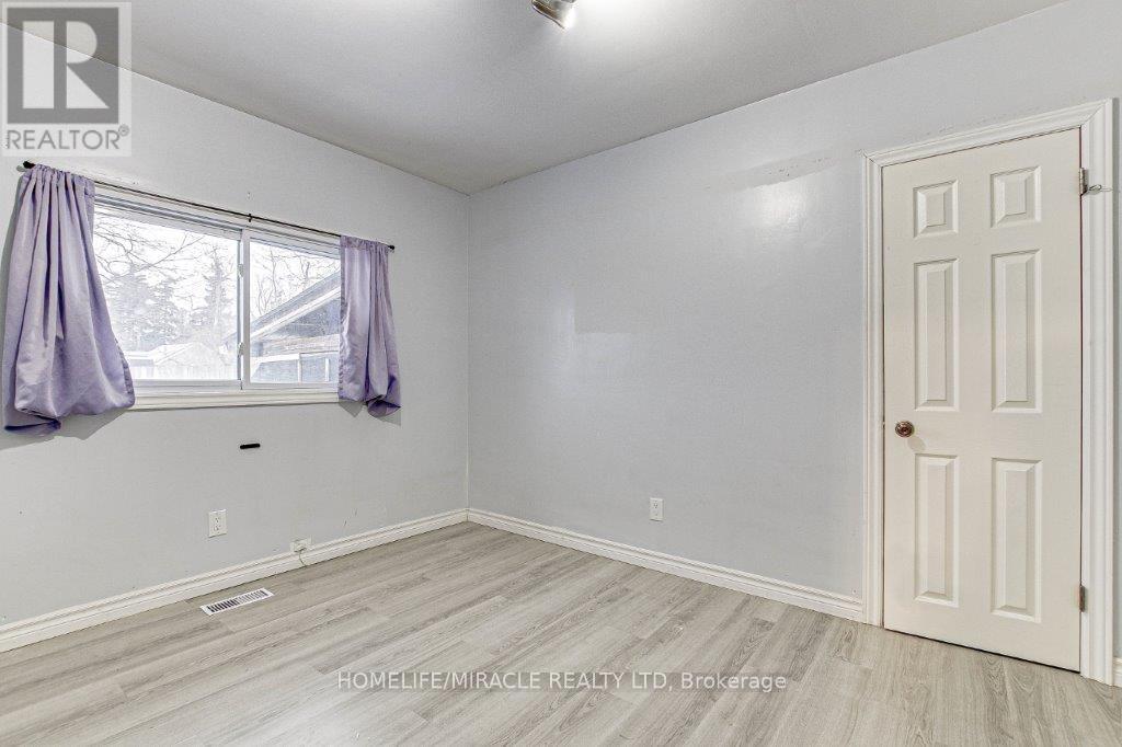 259 Phelan Street, Woodstock (Woodstock - South), Ontario  N4S 2B3 - Photo 7 - X12143172