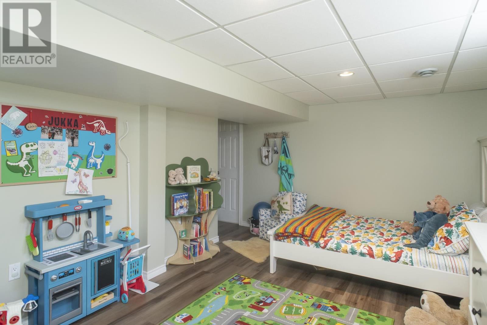 447 Leslie Ave, Thunder Bay, Ontario  P7A 1Y2 - Photo 22 - TB251115