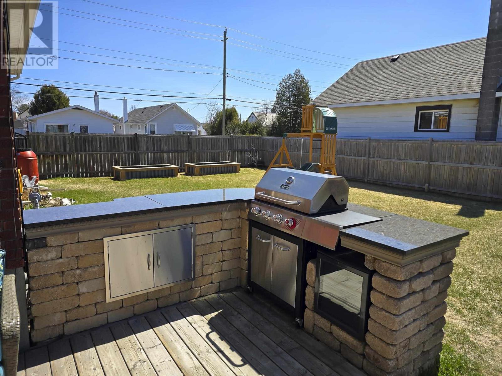 447 Leslie Ave, Thunder Bay, Ontario  P7A 1Y2 - Photo 29 - TB251115