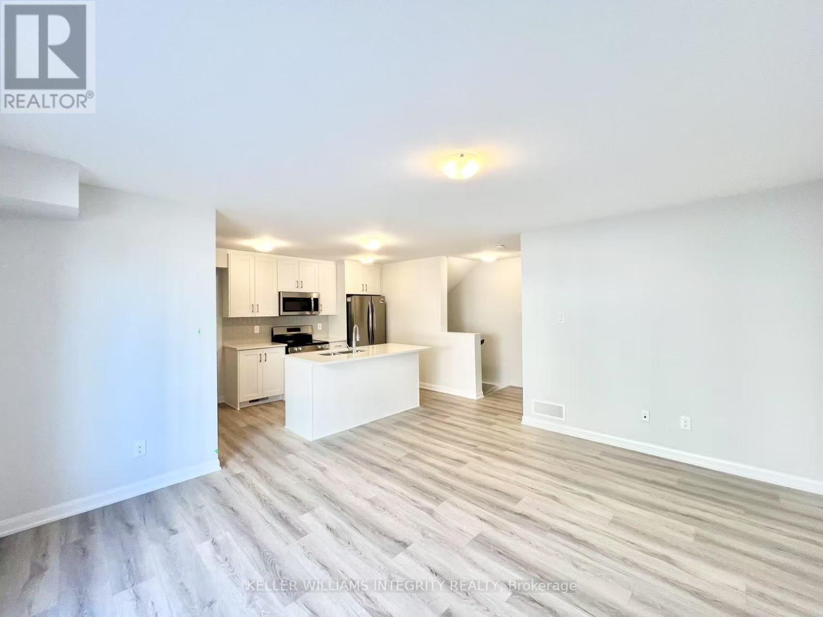 1407 Creekway Private, Ottawa, Ontario  K2T 0T1 - Photo 14 - X12143216