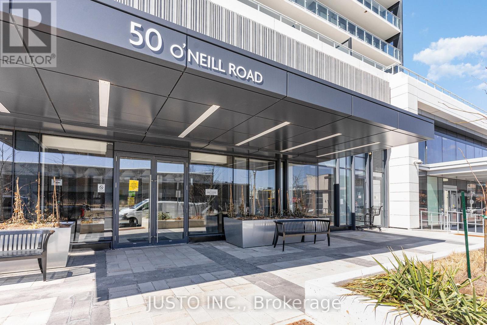 622 - 50 O'neill Drive, Toronto (Banbury-Don Mills), Ontario  M3C 0R1 - Photo 2 - C12143218