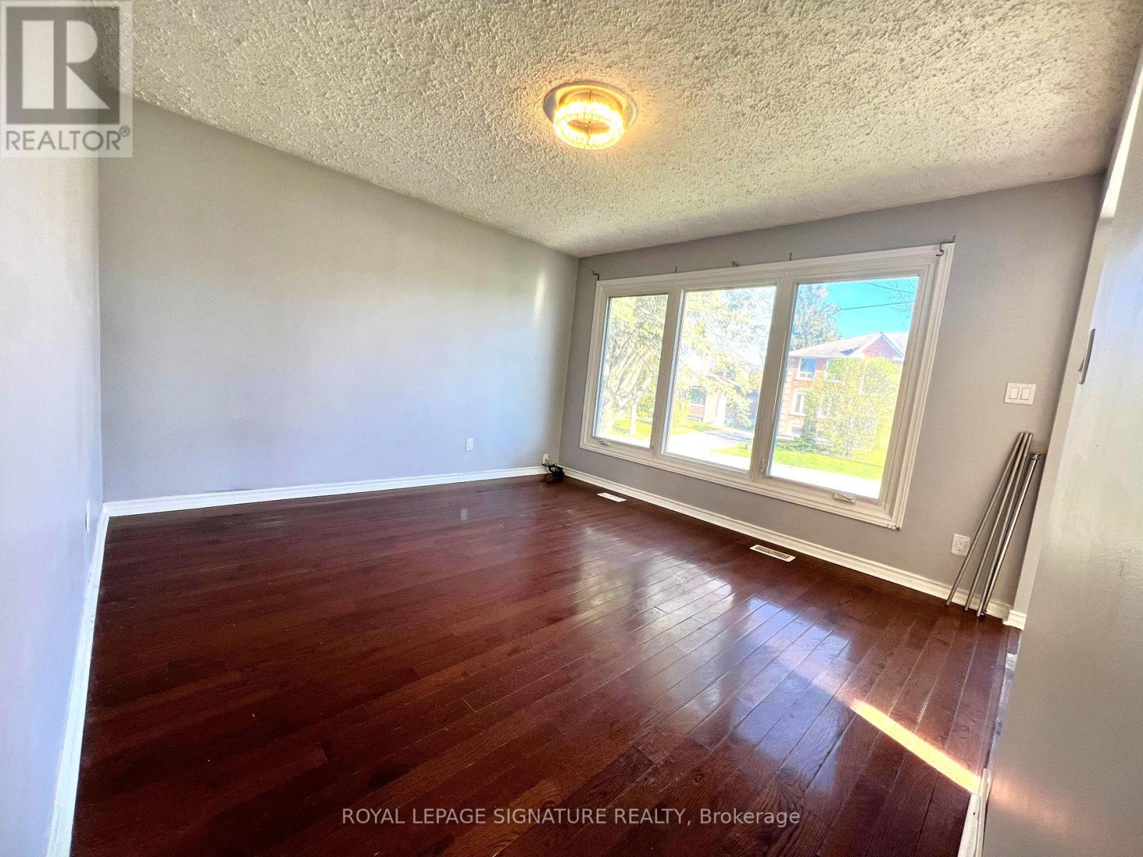 Main - 552 Monteith Avenue, Oshawa, Ontario  L1J 1C9 - Photo 3 - E12143220