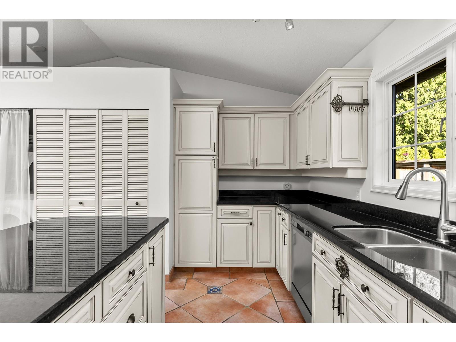 5660 Goldenrod Crescent, Tsawwassen, British Columbia  V4L 2G4 - Photo 17 - R2997355