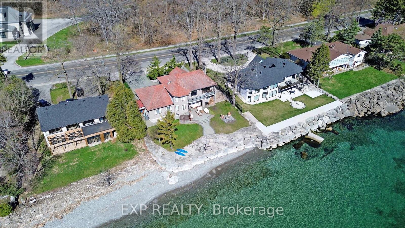 1372 Lakeshore Road, Oakville (Sw Southwest), Ontario  L6L 1G2 - Photo 11 - W12143191