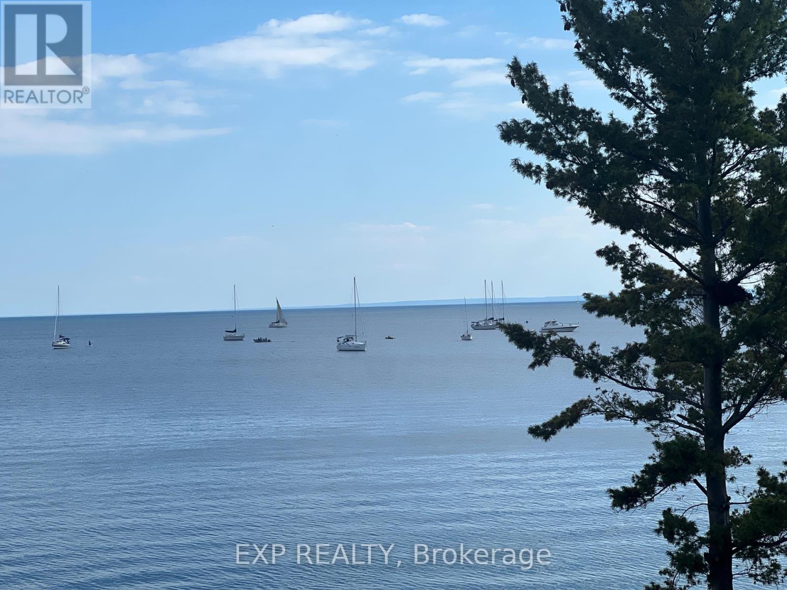 1372 Lakeshore Road, Oakville (Sw Southwest), Ontario  L6L 1G2 - Photo 13 - W12143191