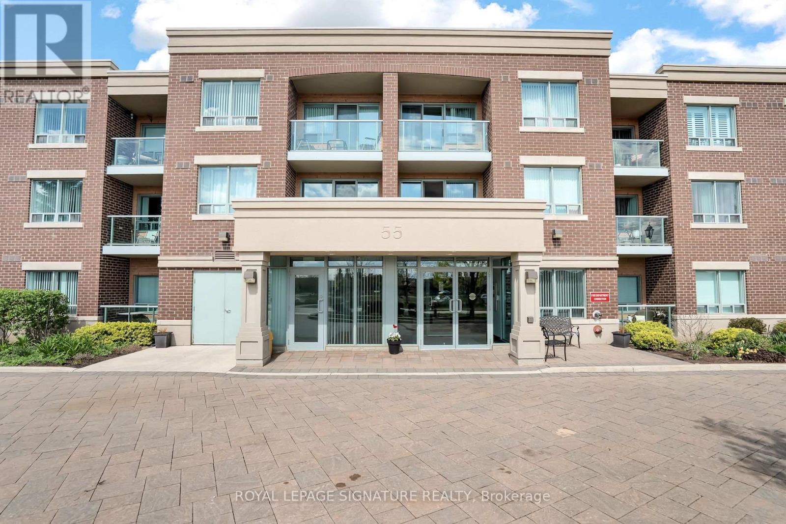 Property at 206 - 55 VIA ROSEDALE image 2