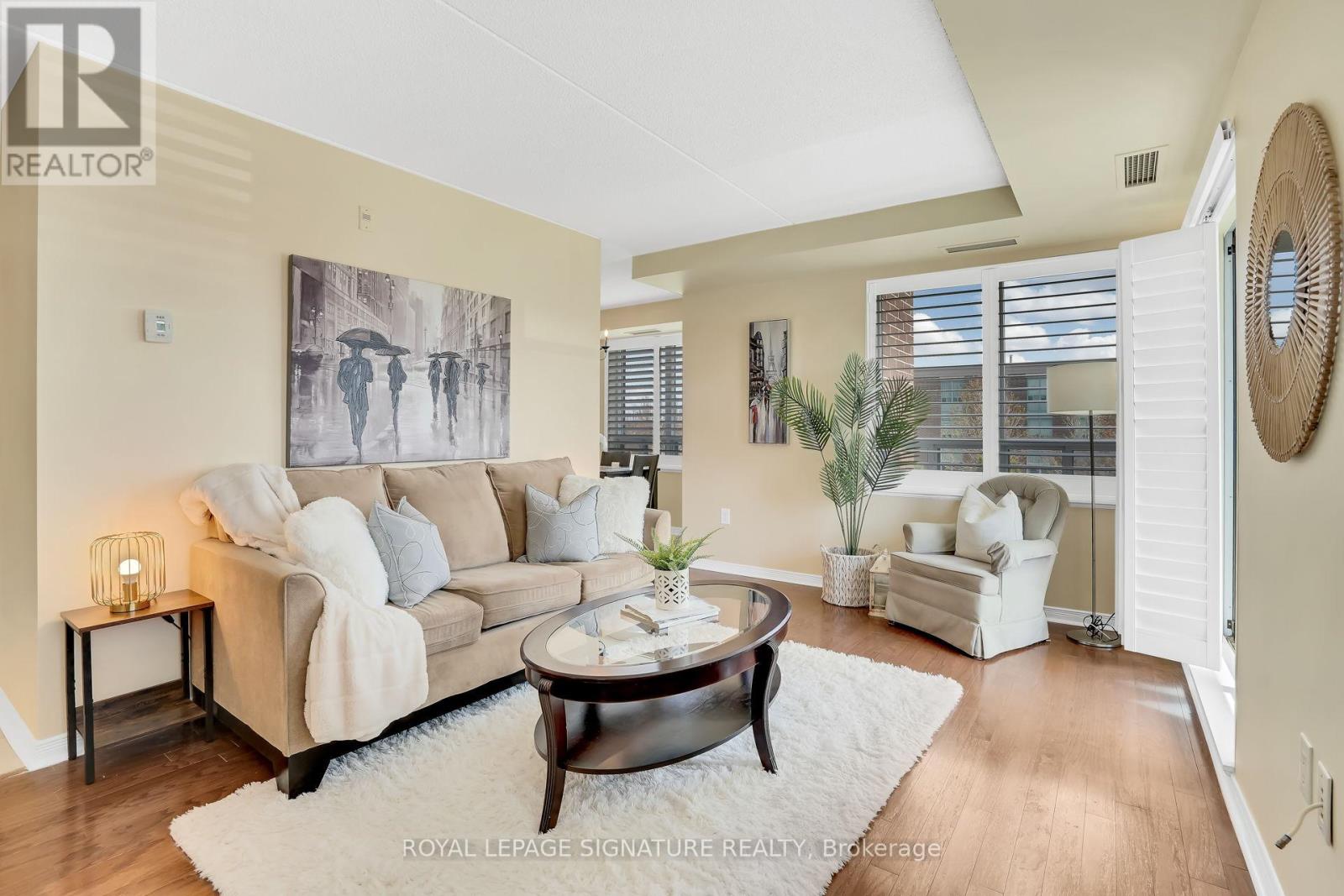 Property at 206 - 55 VIA ROSEDALE image 3