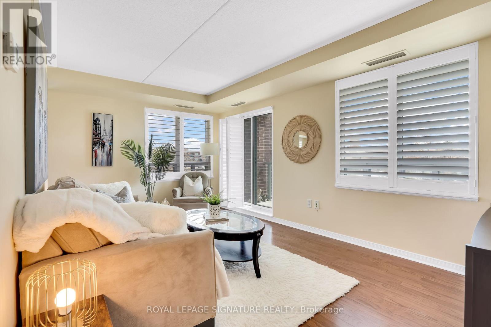 Property at 206 - 55 VIA ROSEDALE image 4