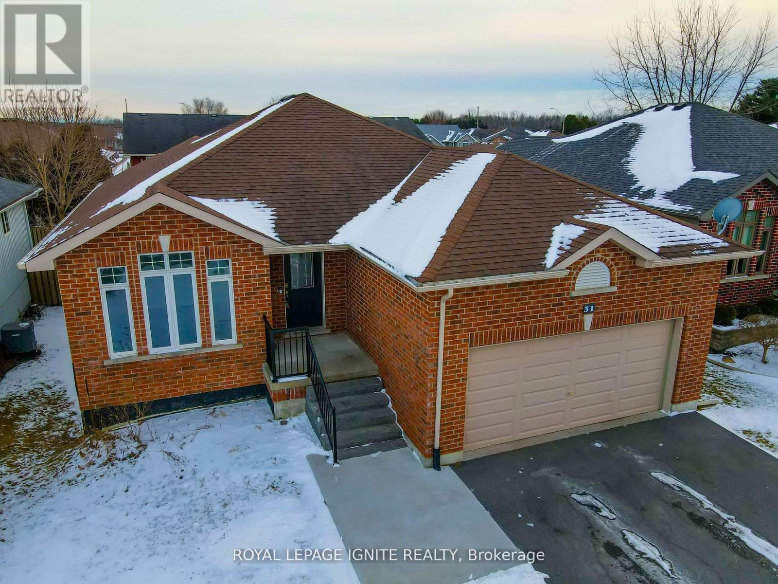 Property at 31 FOX DEN DRIVE image 2