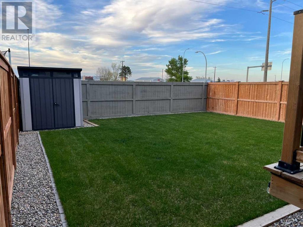 Property at 4517 25 Avenue S image 3