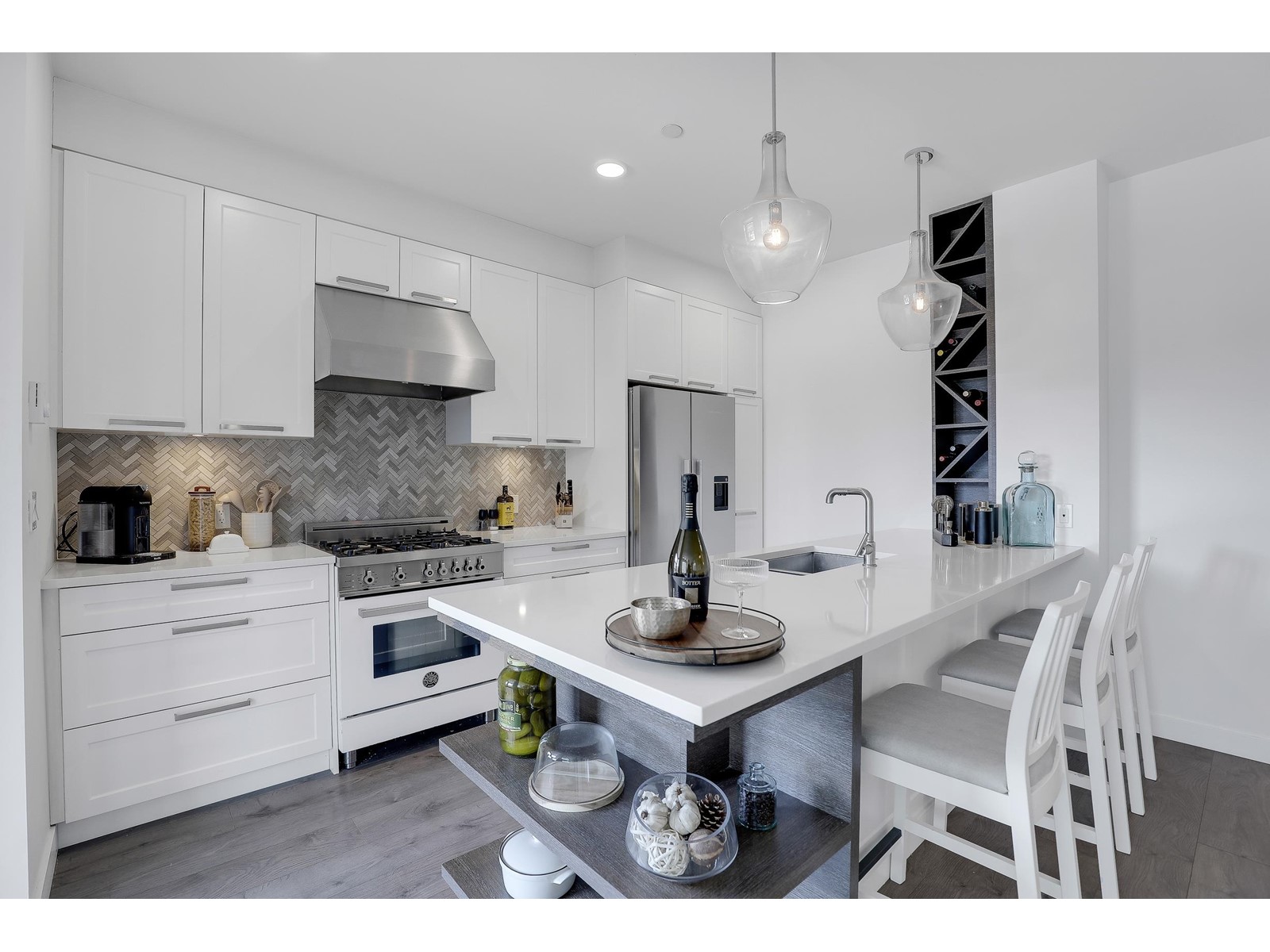 301 33540 Mayfair Avenue, Abbotsford, British Columbia  V2S 0J3 - Photo 12 - R3001368
