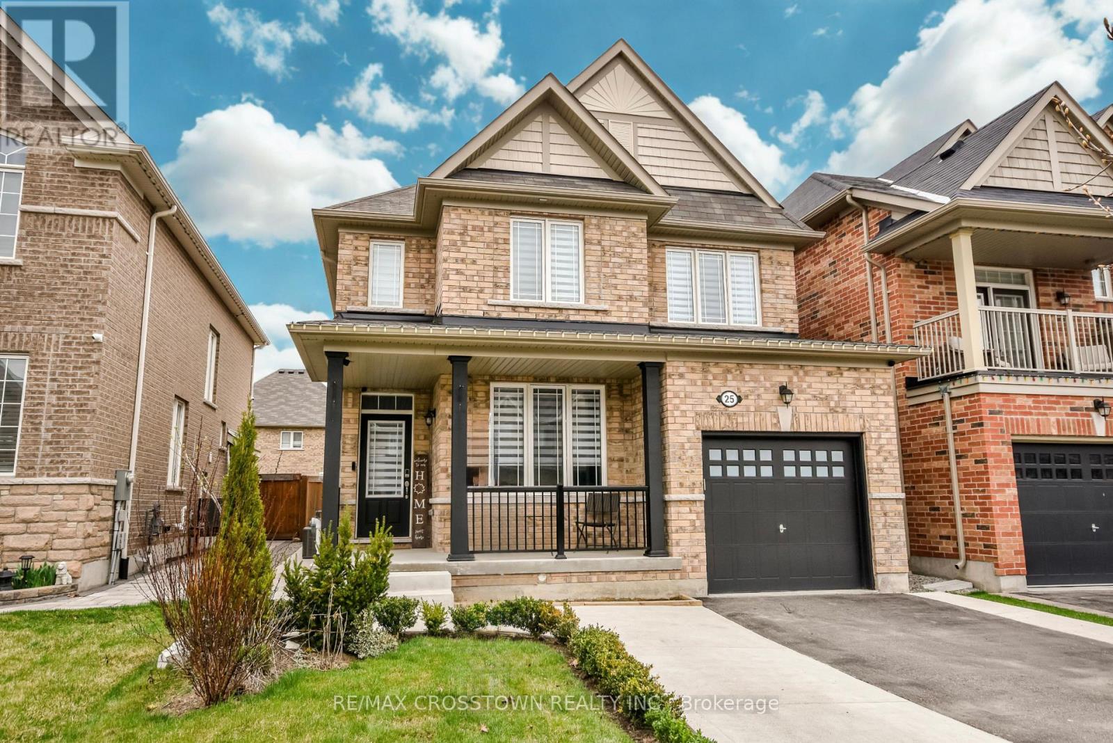 Property at 25 PIERCE PLACE image 1