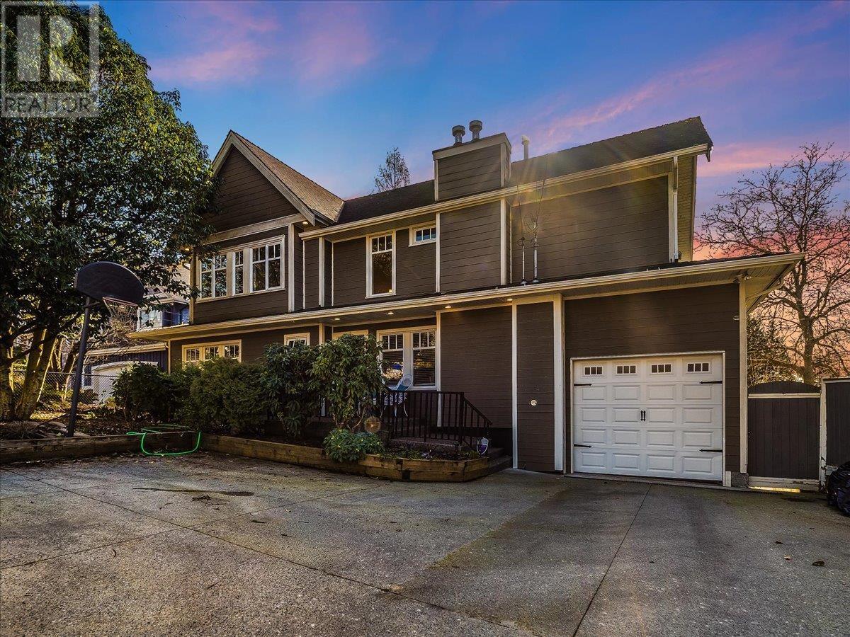 7124 BROADWAY, burnaby, British Columbia V5A1R9