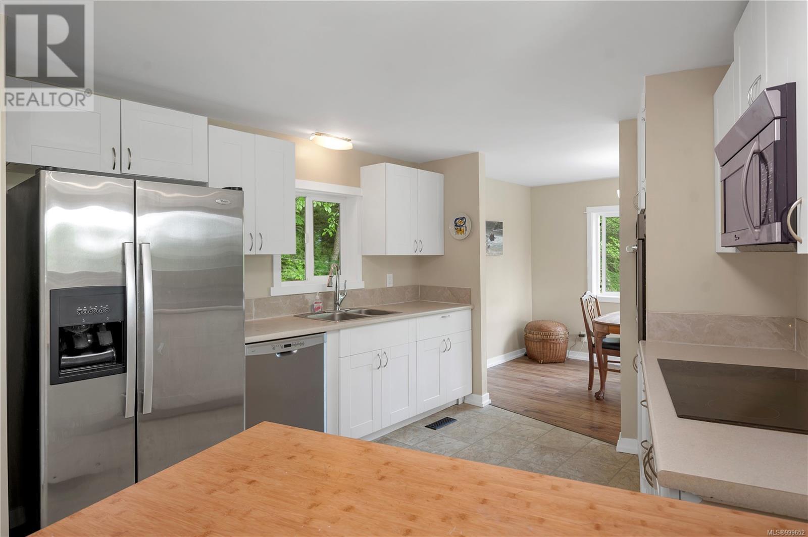 Property at 1175 Petersen Rd image 1