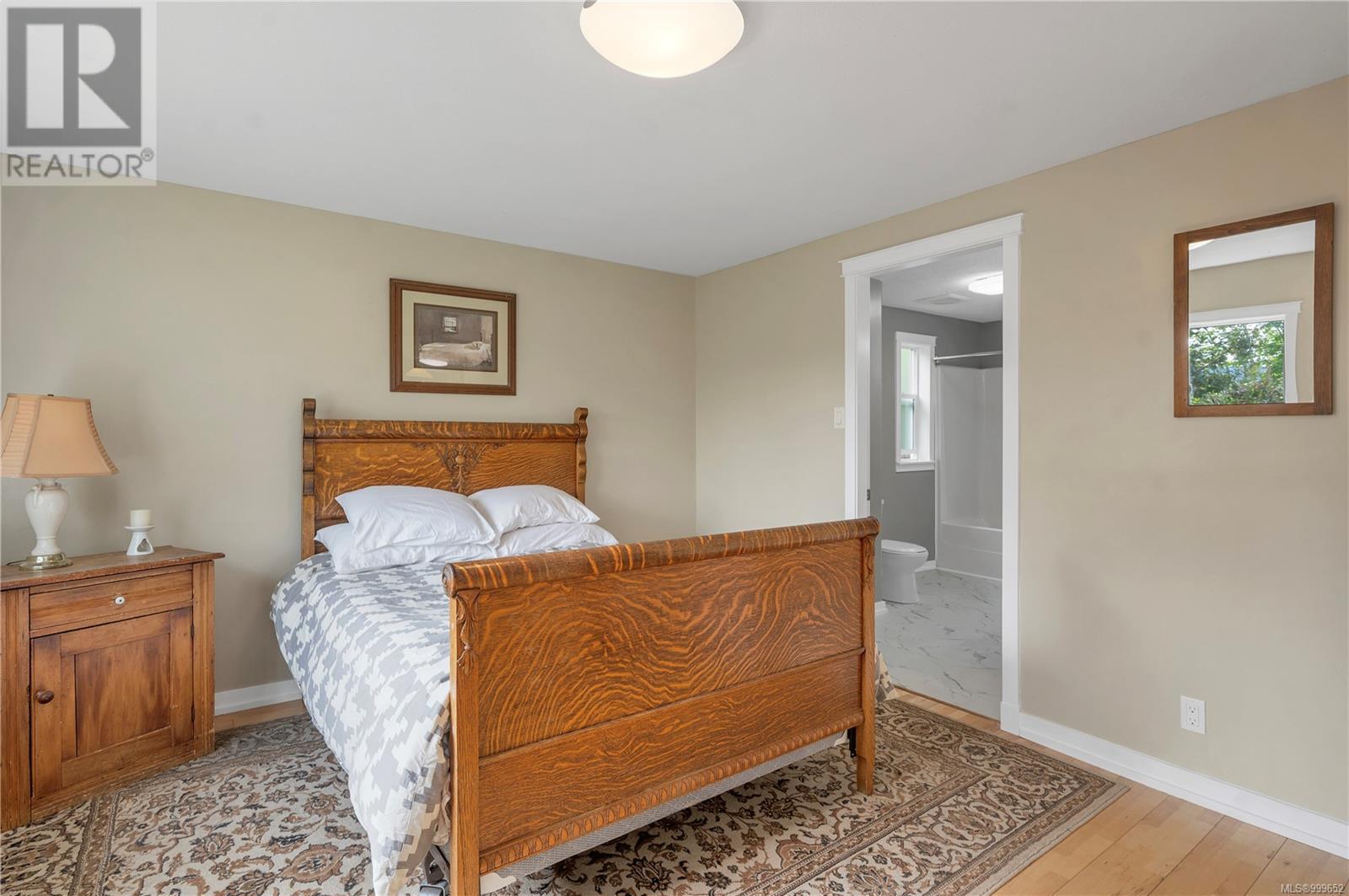 Property at 1175 Petersen Rd image 5