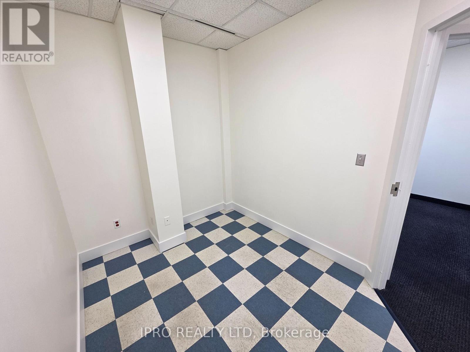 307 - 2250 Bovaird Drive E, Brampton (Sandringham-Wellington), Ontario  L6R 0W3 - Photo 11 - W12142323