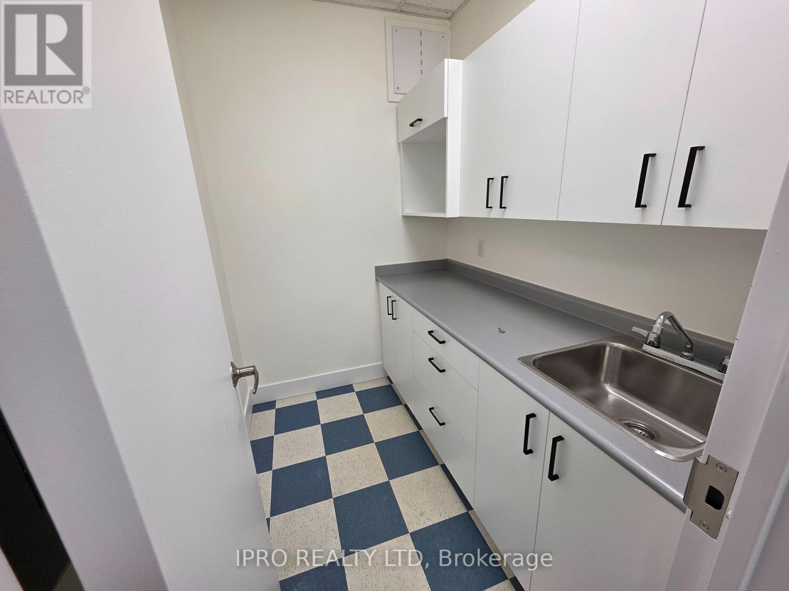 307 - 2250 Bovaird Drive E, Brampton (Sandringham-Wellington), Ontario  L6R 0W3 - Photo 20 - W12142323