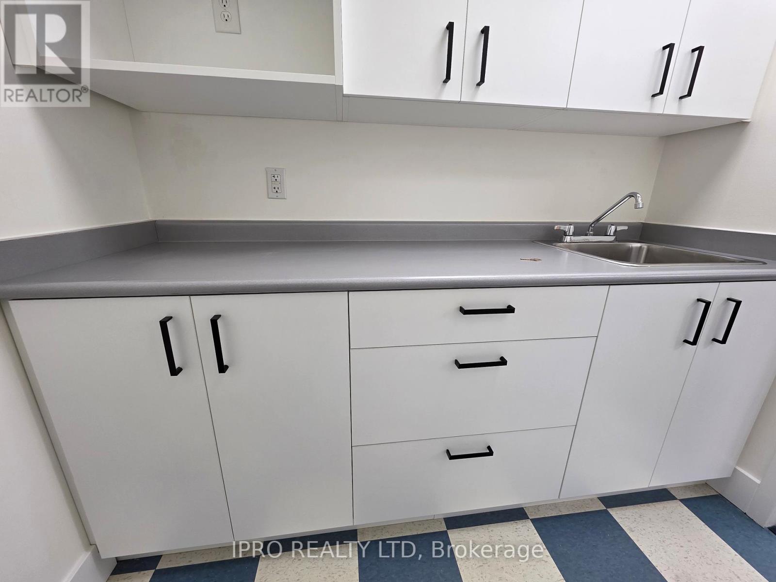 307 - 2250 Bovaird Drive E, Brampton (Sandringham-Wellington), Ontario  L6R 0W3 - Photo 14 - W12142323