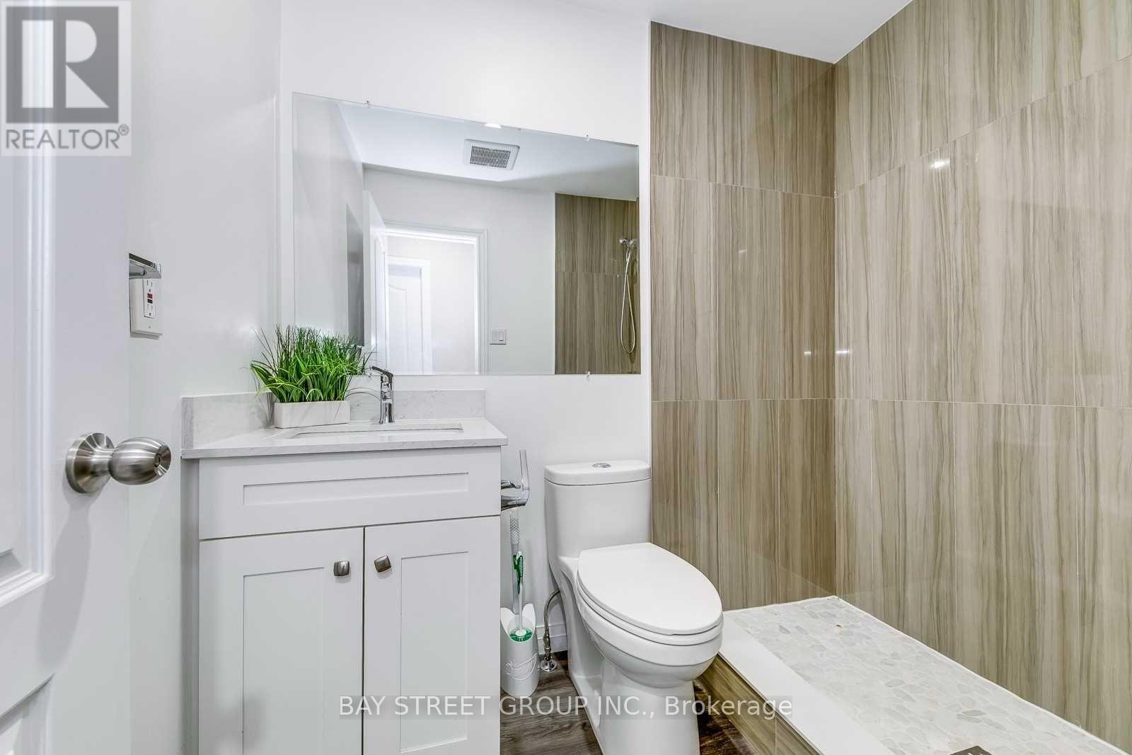 Upper - 5045 Rundle Court, Mississauga, Ontario  L5M 4A4 - Photo 21 - W12097413