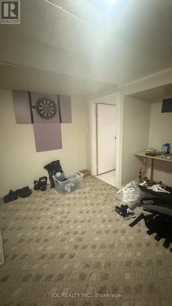 317 Parkdale Avenue S, Hamilton, Ontario  L8K 3P9 - Photo 11 - X12140537