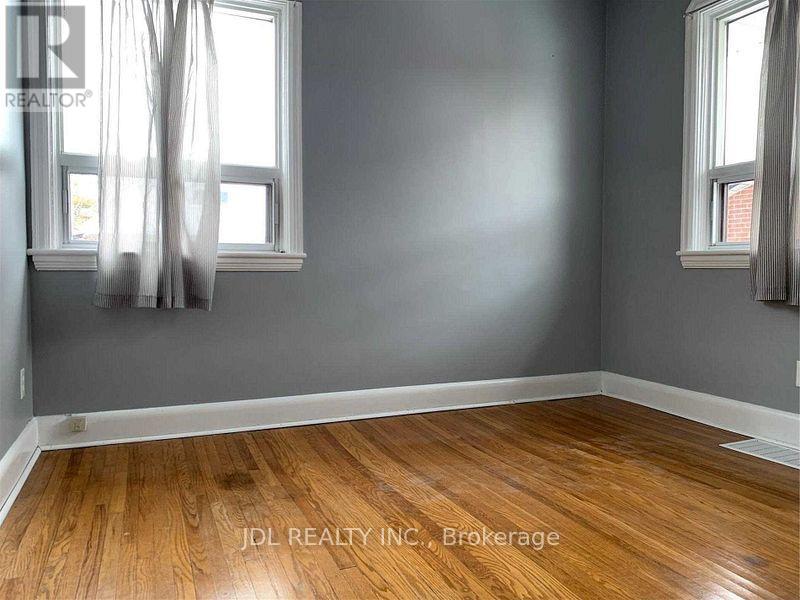 317 Parkdale Avenue S, Hamilton, Ontario  L8K 3P9 - Photo 6 - X12140537
