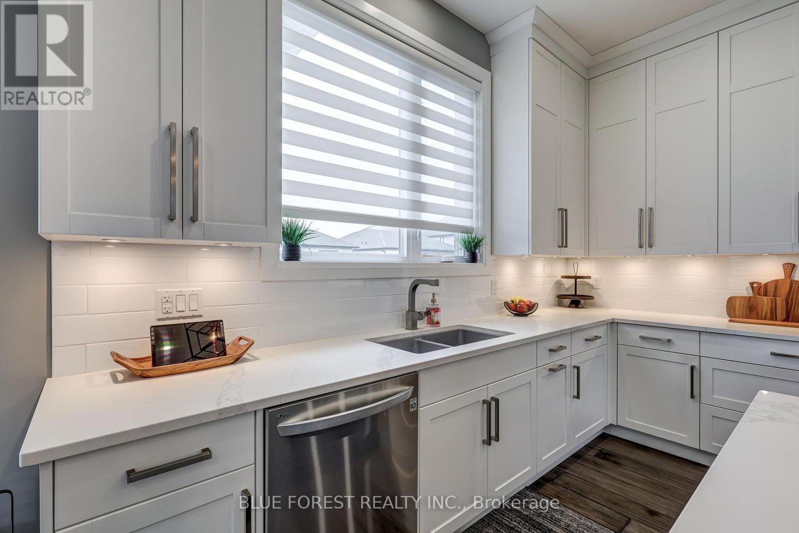6328 Brash Drive, London South (South V), Ontario  N6P 0H2 - Photo 19 - X12143257