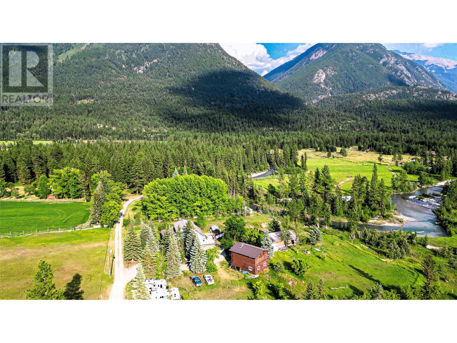 3560 Island Pond Road, Skookumchuck, British Columbia  V0B 2E0 - Photo 63 - 10346436