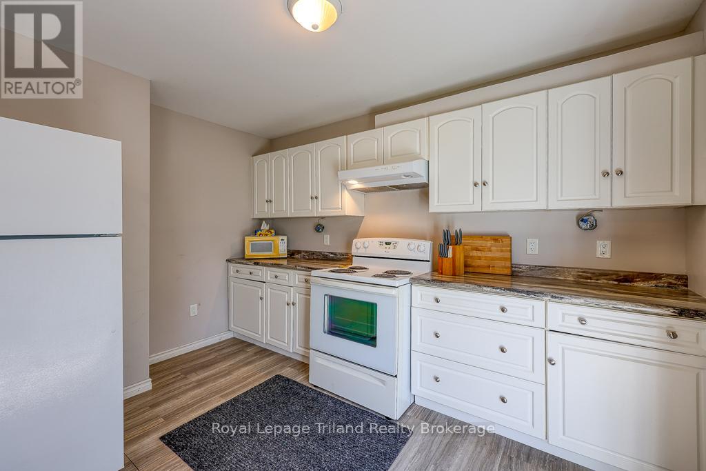 3435 Colin Street, Malahide, Ontario  N5H 2R2 - Photo 24 - X12143272