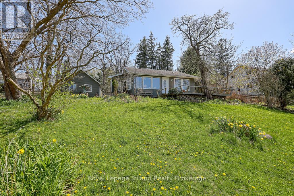 3435 Colin Street, Malahide, Ontario  N5H 2R2 - Photo 5 - X12143272