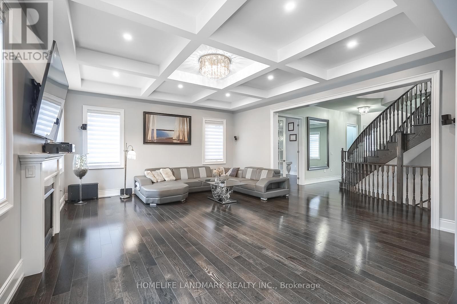 56 Taurus Crescent, East Gwillimbury (Sharon), Ontario  L9N 0P9 - Photo 11 - N12143270