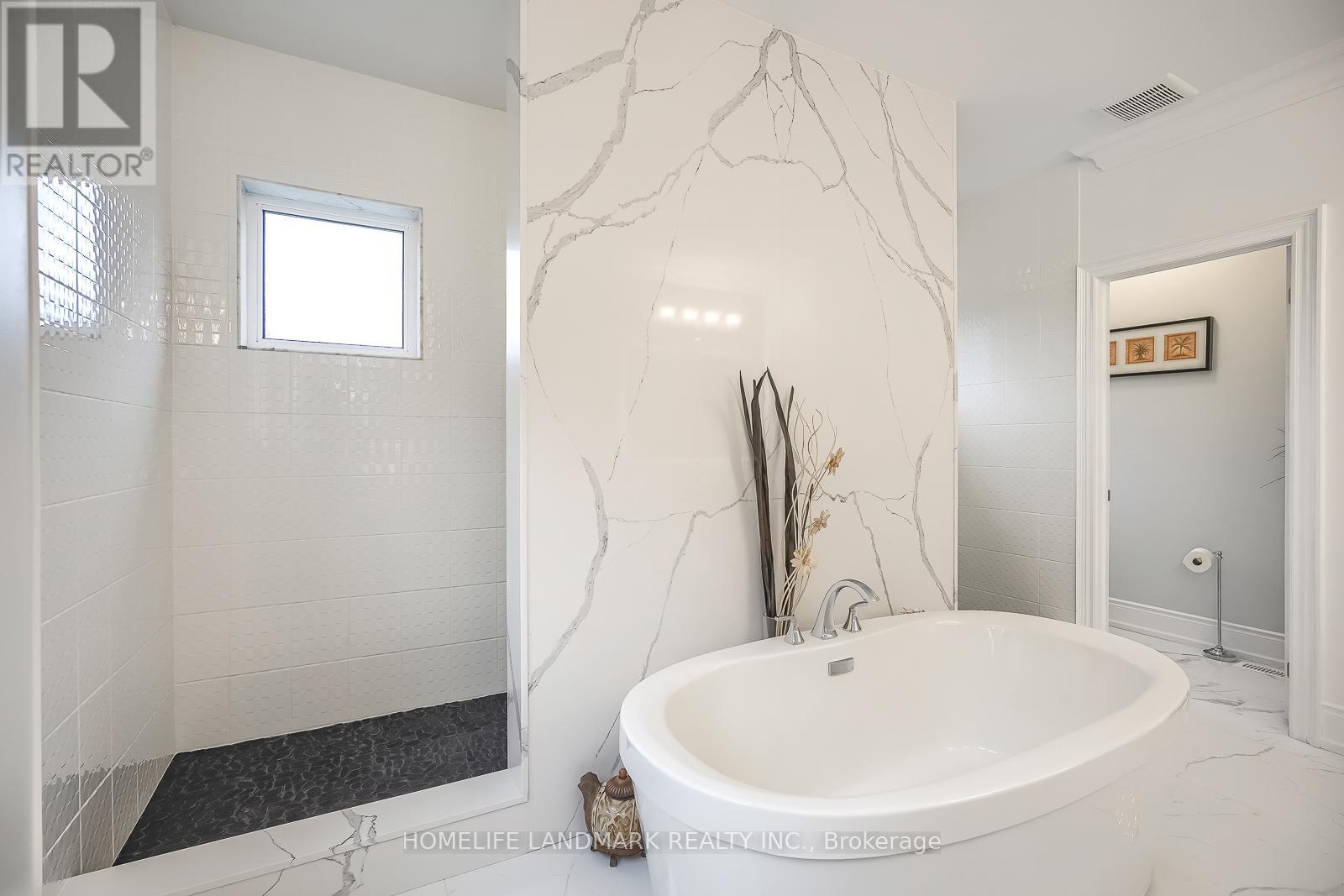 56 Taurus Crescent, East Gwillimbury (Sharon), Ontario  L9N 0P9 - Photo 23 - N12143270
