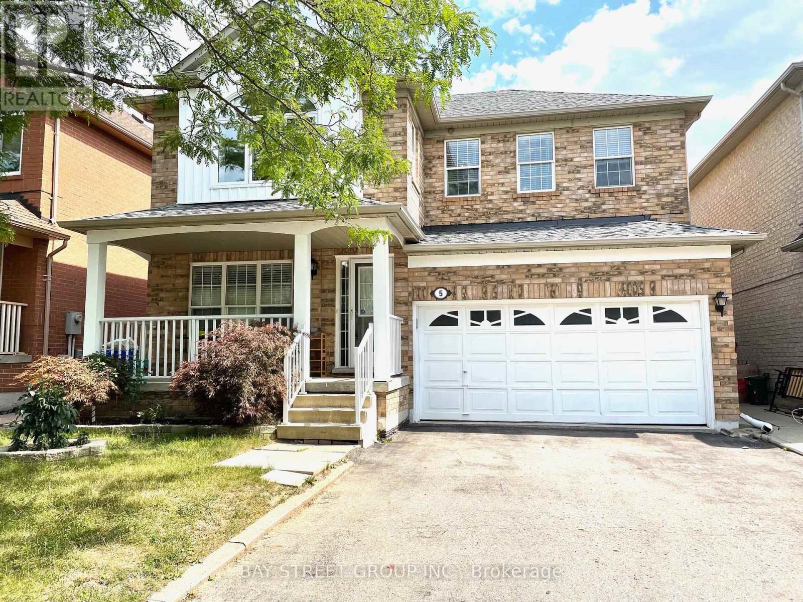 5 Madeira Avenue, Vaughan, Ontario  L6A 2Y4 - Photo 1 - N12143285